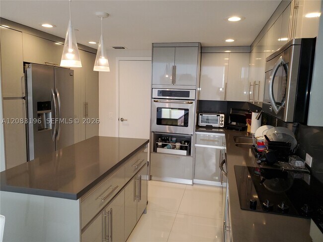 Photo - 3000 Island 2603 Is Unit 2603