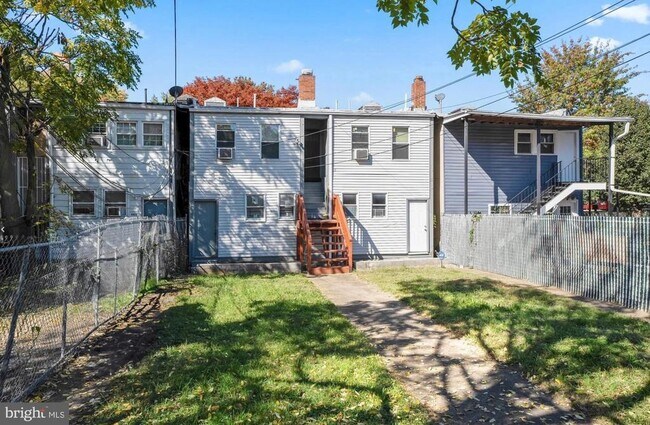 Photo - 4025 Kansas Ave NW Unidad 3