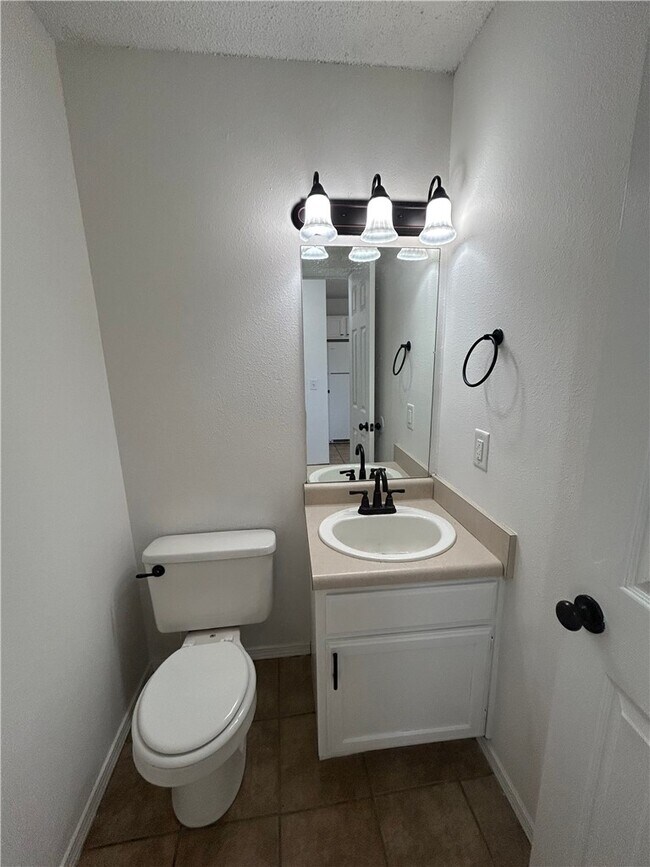 Photo - 3301 SW Victoria Pl