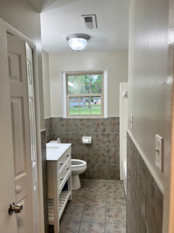 Photo - 193 Trojan Dr