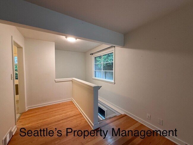 Photo - ***FREE OCTOBER RENT***  Deceptively Large...