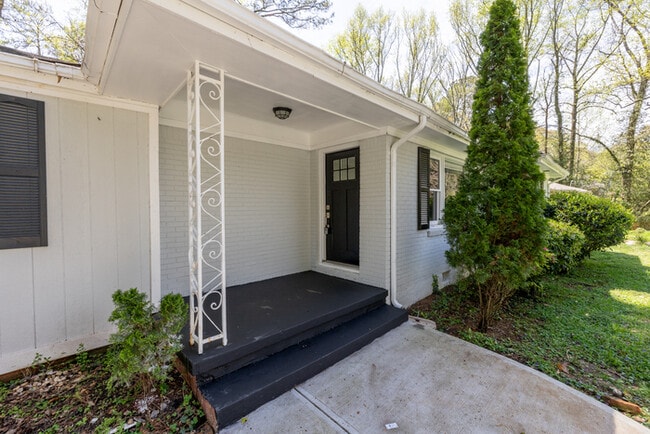 Photo - 2945 Belvedere Ln