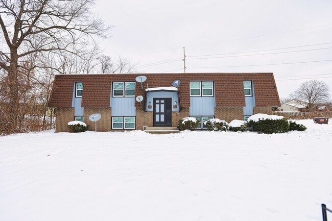 Building Photo - 2037 Andrew St SE