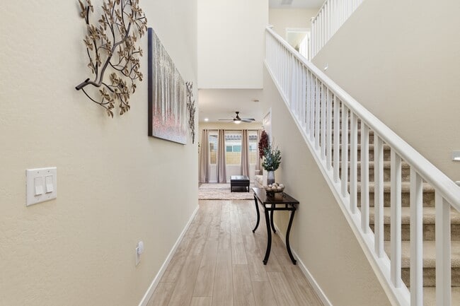 Photo - 737 E Beauchamp Dr