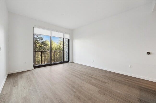 Photo - 1 Riva Row Unit 406