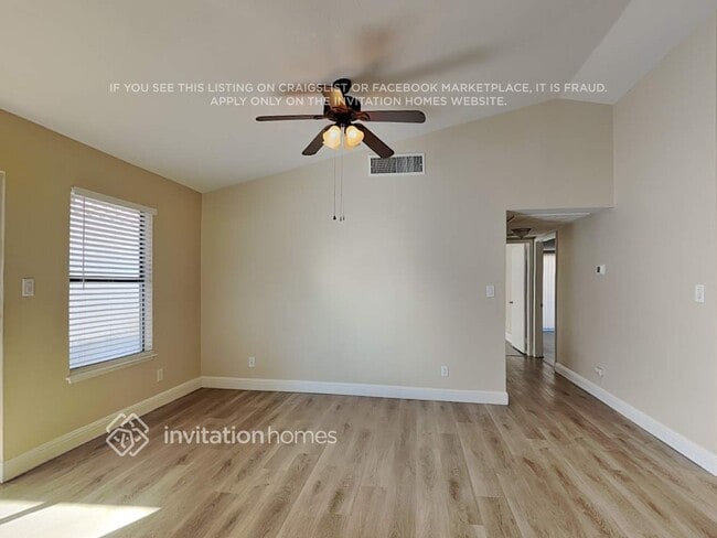 Photo - 8428 Mulcahy Ave