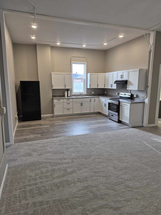 Photo - 19 W Central St Unit 3