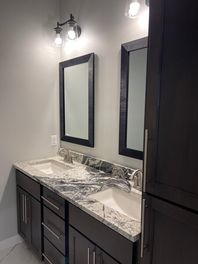 Photo - Twin home - 109