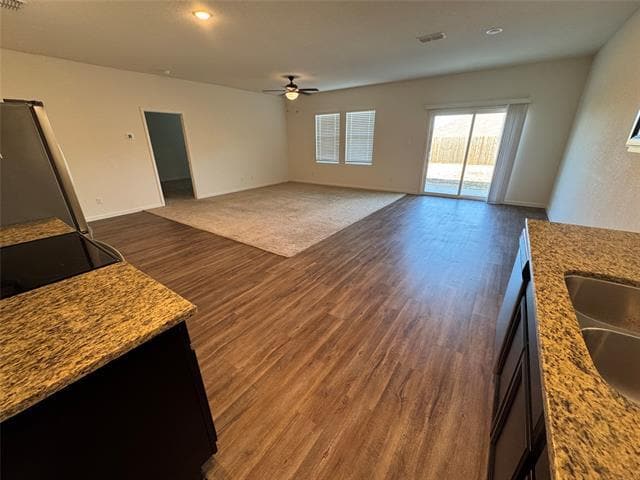 Photo - 812 Cherry Blossom St