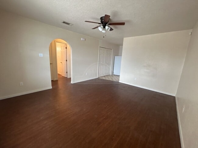 Photo - 1407 Dugger Cir Unidad 1407 Dugger Cir  C