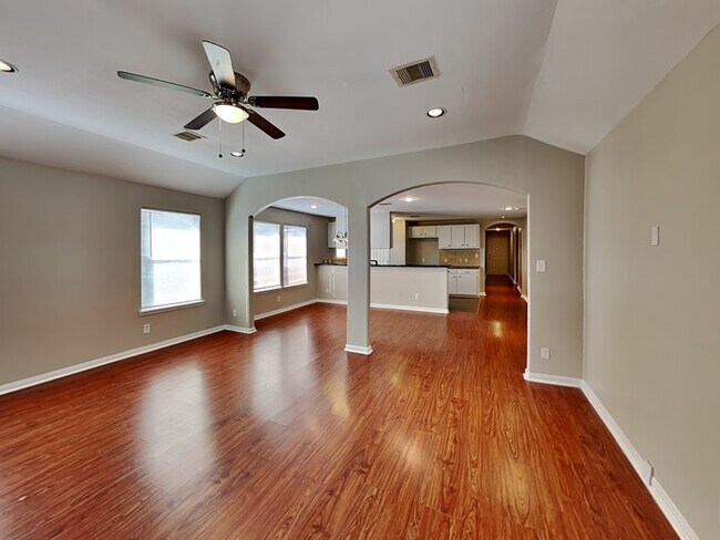 Photo - 5129 Jezebel St