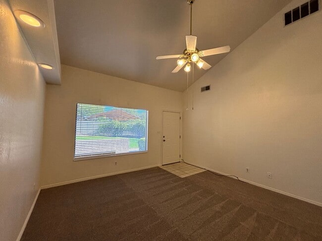 Photo - SPACIOUS 3 BEDROOM TOWNHOME FOR RENT IN DO...