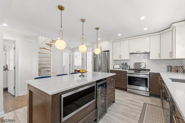 Photo - 48 Hobart Pl Unit 2