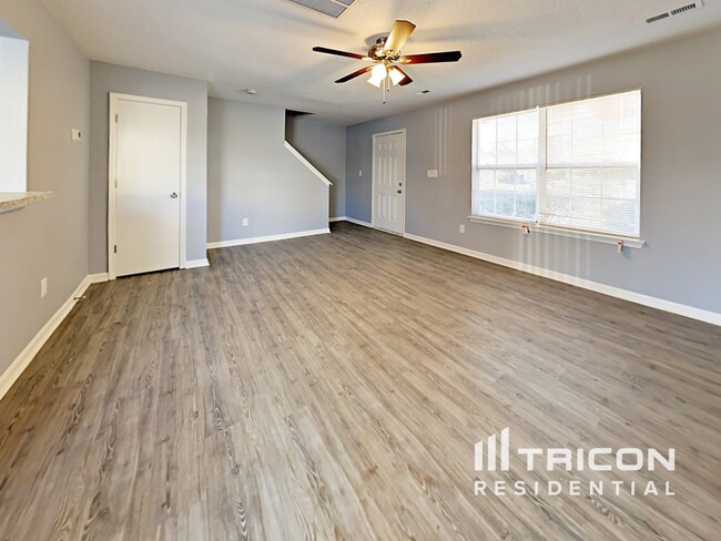 Photo - 9612 Aventide Ln