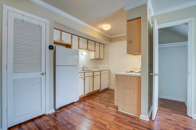 Photo - 2494 Etiwan Ave