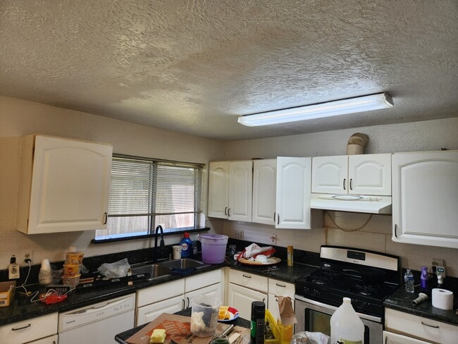 Photo - 443 Capehill Dr