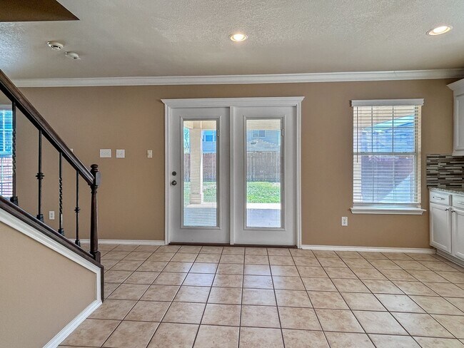 Photo - Spacious 4-Bedroom Home Near 1604 & Hwy 90