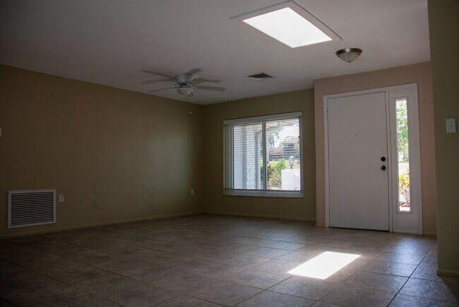 Photo - 3/Bedroom 3/Bath Tarpon Springs Home
