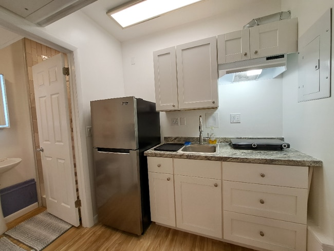Photo - 1244 Grove St
