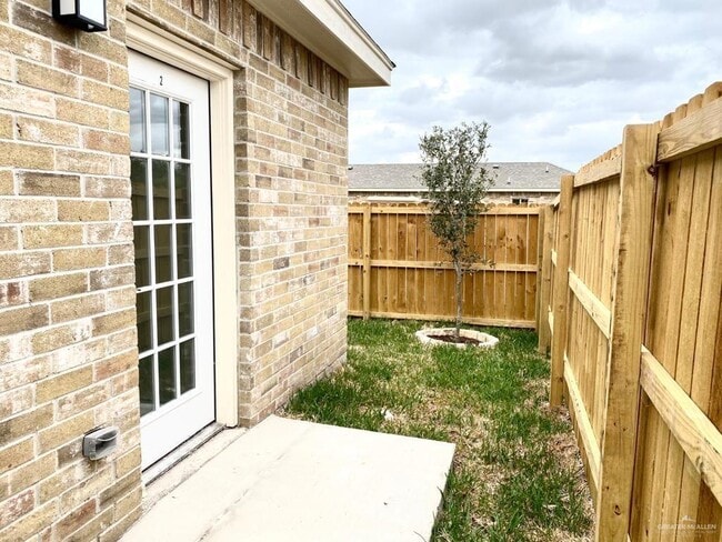 10 Nightingale Ave Unit 1
