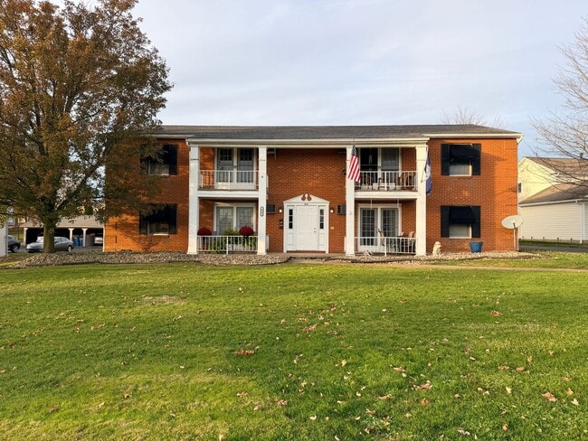 Building Photo - 806 Kentwood Dr Unit 3