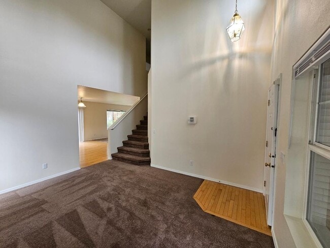 Photo - 3 Bed + Bonus Room 2.5 Bath Home Snohomish