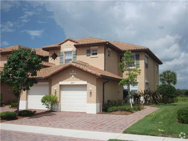 Building Photo - 8297 NW 128th Ln Unit 20-C Rental