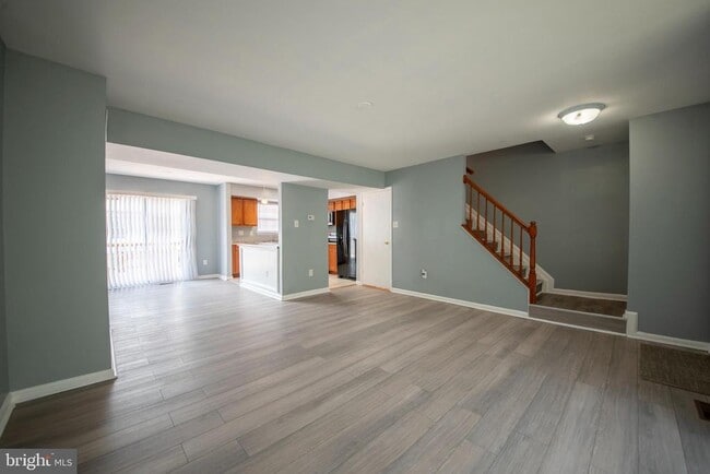 Building Photo - 3915 Friar St Rental