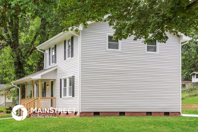 Photo - 511 Foxcroft Dr