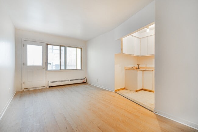 Photo - 6880-625e 25e Ave Unit 8