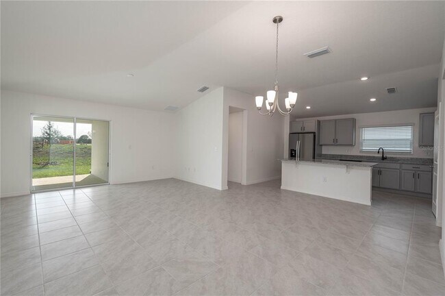 Photo - 622 Meadows Edge Pl