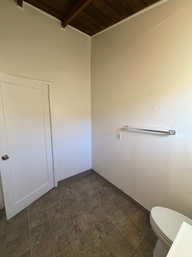 Photo - 165 East St Unit 2