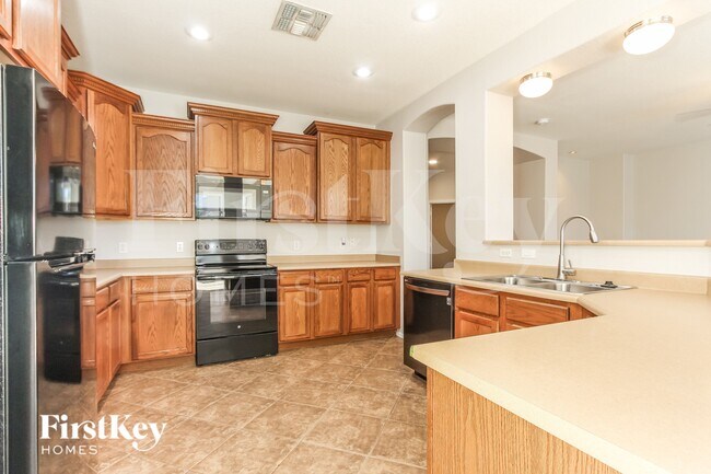 1526 W St Kateri Dr