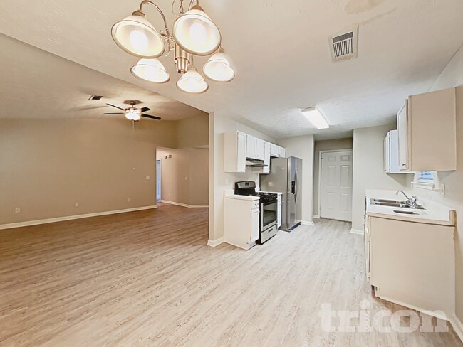 Photo - 8583 Misty Creek Cir