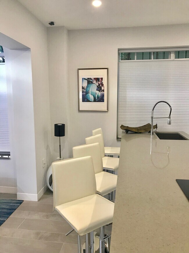 Photo - 1127 Euclid Ave Unit 103