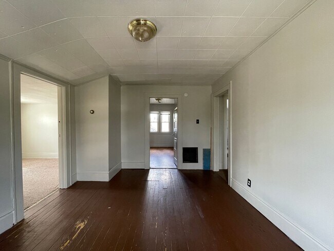 Photo - 2418 E Memorial Dr Unit #3