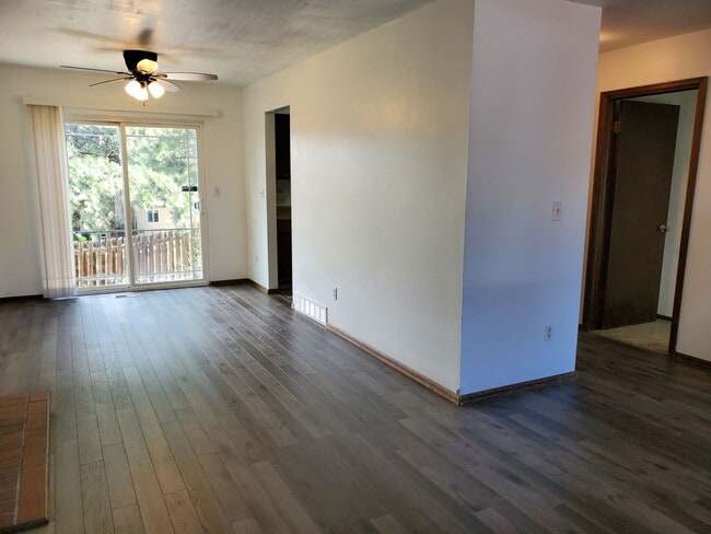 Photo - 5528 Fiesta Ln