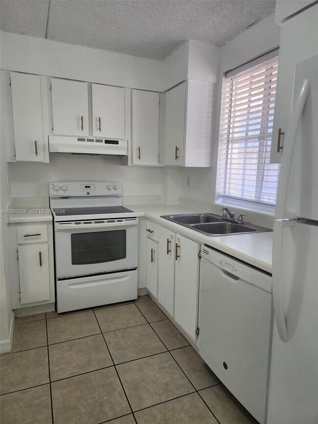 Photo - 6195 NW 186th St Unit 309