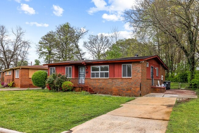 Photo - 6715 Court N