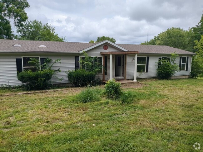 Building Photo - 2714 S Westport Rd Rental