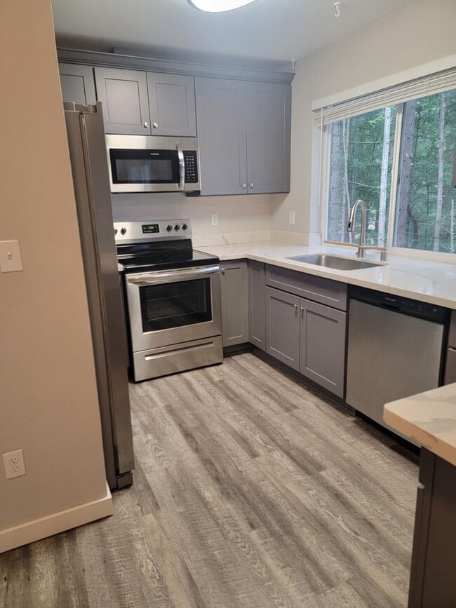 Photo - Clearwood/Yelm 3 bedroom, 2 bath Rambler. ...