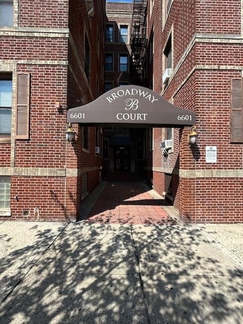 Photo - 6601 Broadway Unit E4