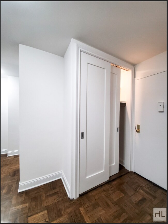 Photo - 5 AVENUE Unidad 8A