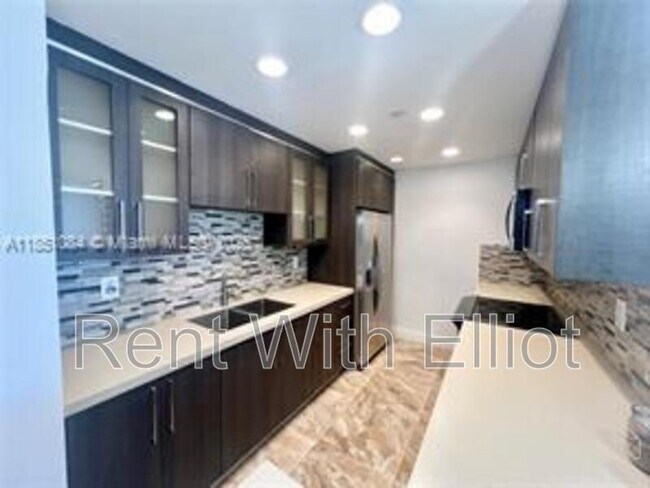 Photo - 7601 Simms St