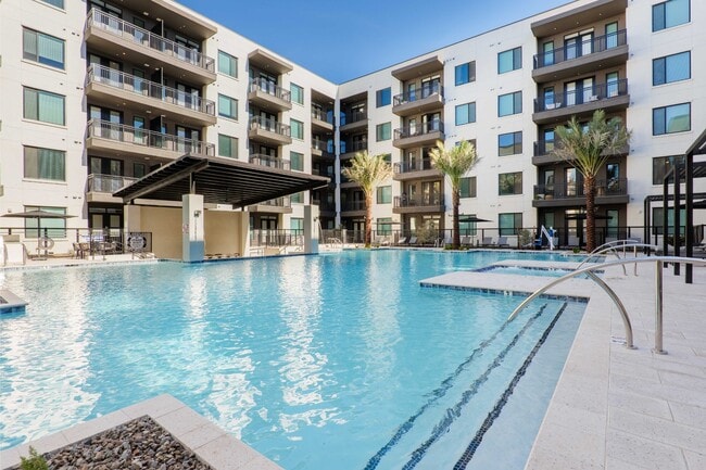 Building Photo - The Atwood at Rivulon