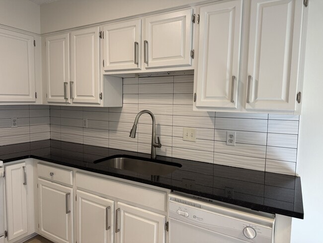 Photo - 1513 Kendall Dr