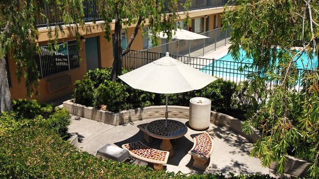 Photo - Palm Towers Apartments