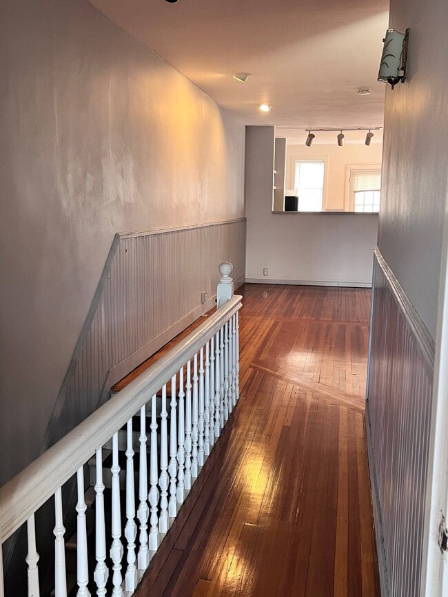 Photo - 137 S Ferry St