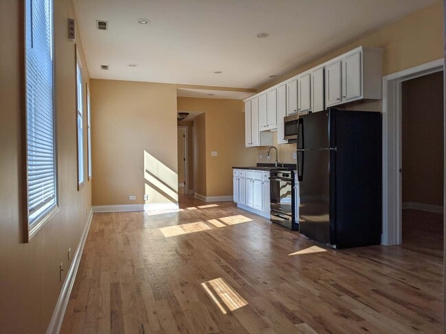 Photo - 712 S Aberdeen St