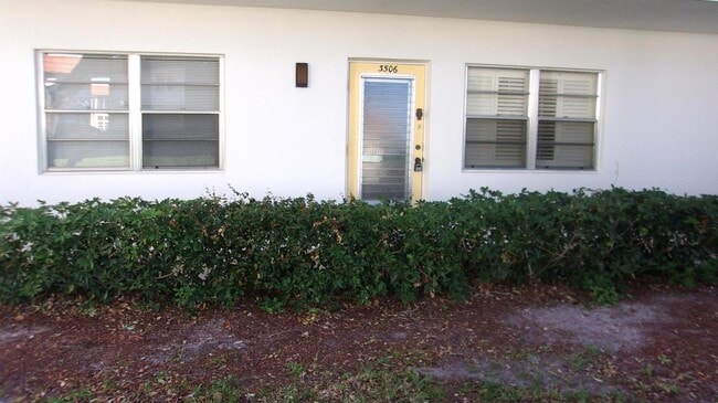 Building Photo - 1225 NW 21st St Unit 3506 Rental